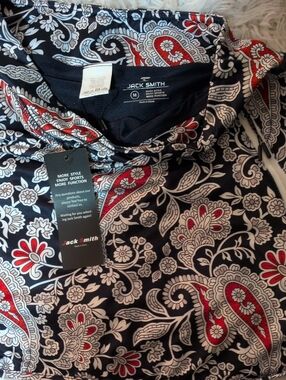 Jack Smith Navy &Red Paisley Golf Skirt. Built In Shorts.
